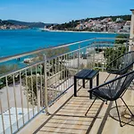 Apartman Laurel Tisno