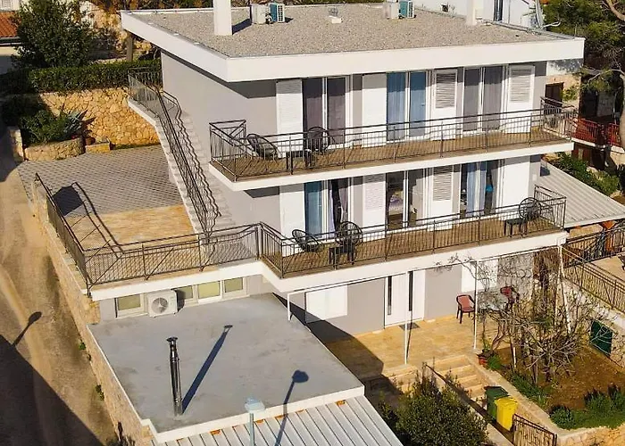 Laurel Apartament Tisno