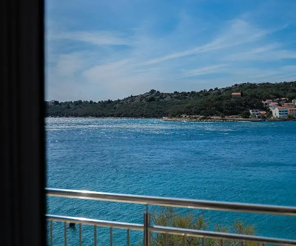 Laurel Apartamento Tisno