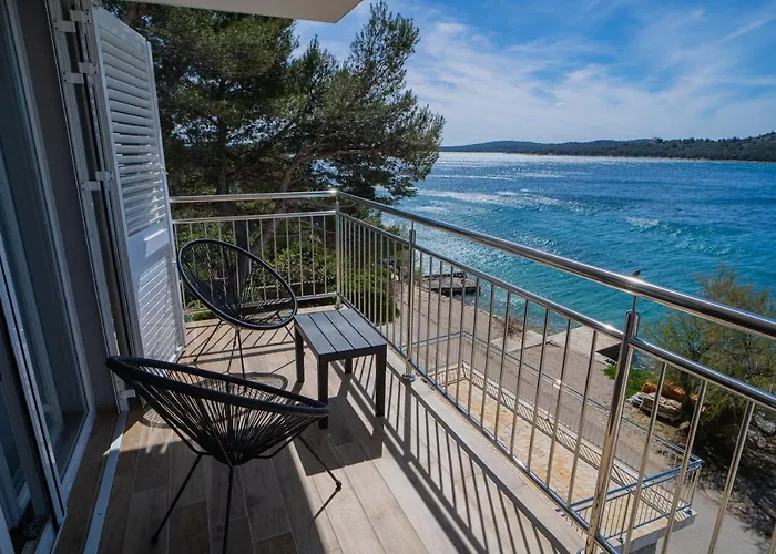 Laurel Apartamento Tisno